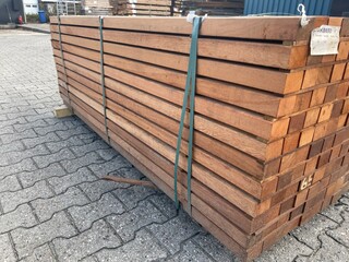 Ca. 143x Angelim Pedra Onderliggers Geschaafd, 45x68mm, lengte 130cm